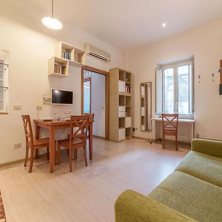Coronari Central Apartment โรม ภายนอก รูปภาพ