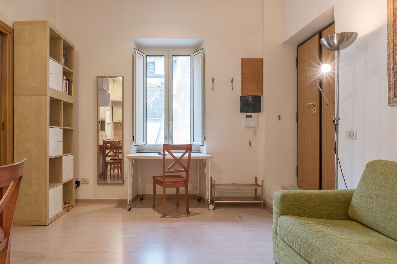 Coronari Central Apartment โรม ภายนอก รูปภาพ
