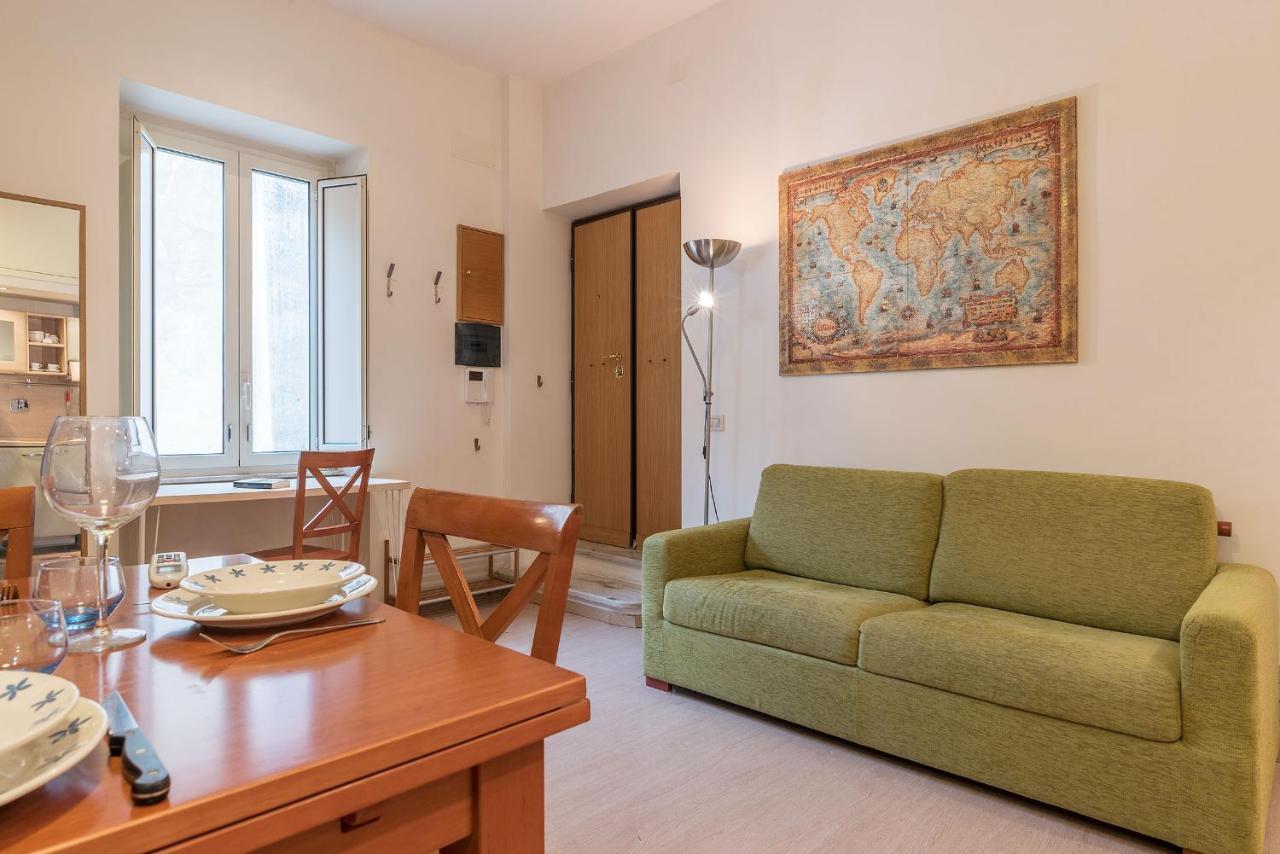 Coronari Central Apartment โรม ภายนอก รูปภาพ
